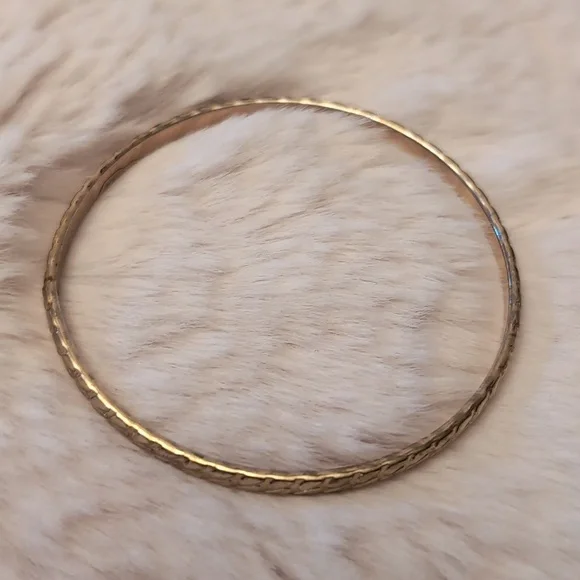 Two Silver Toned Textured Pattern Bangles - Picture 6 of 10